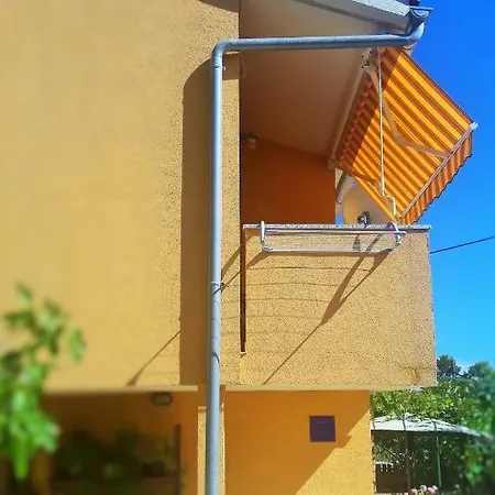 Studio Apartman Stara Baska Exterior photo