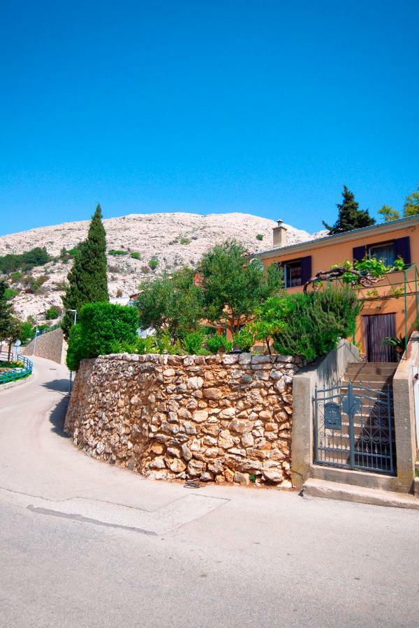 Studio Apartment Stara Baska